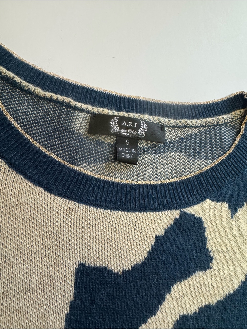 AZI Blue Beige Abstract Sweater Small Soft Cozy Knit Pullover Boutique - Picture 4 of 8